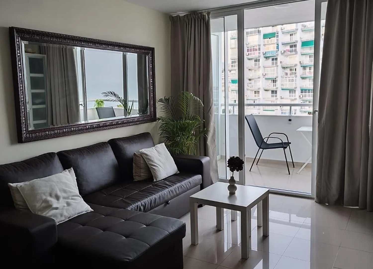 Apartamento T46A2 Frente a la playa Benalmádena 0*,  España
