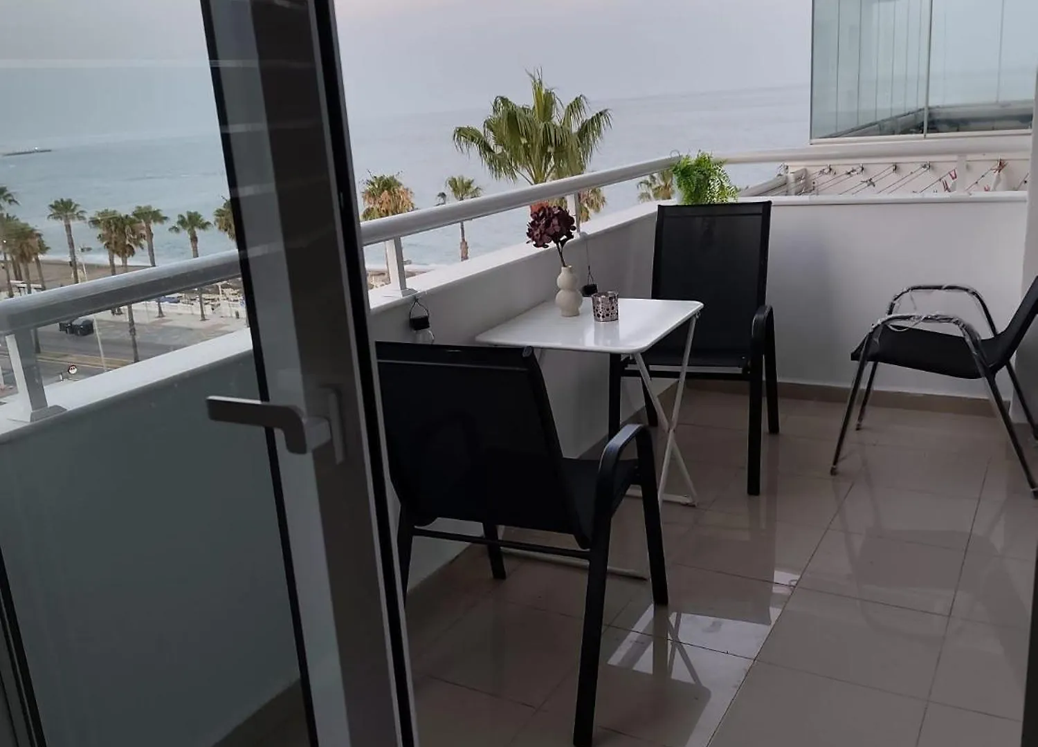 Apartamento T46A2 Frente a la playa Benalmádena España