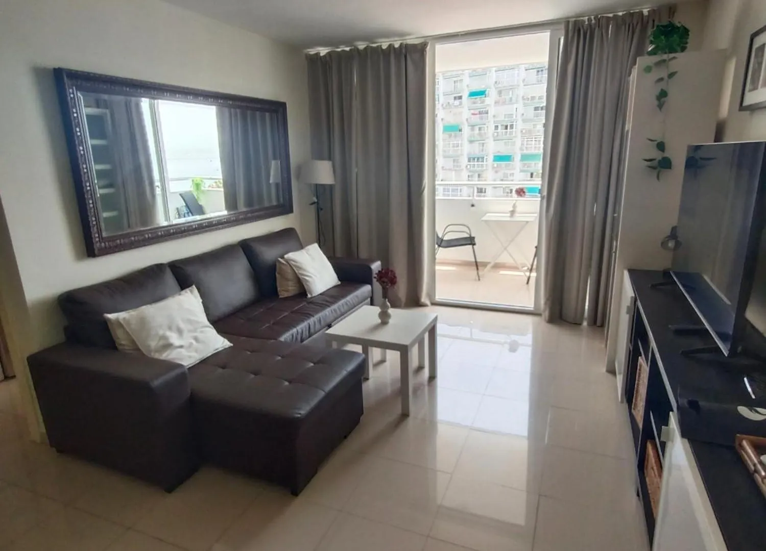 Apartamento T46A2 Frente a la playa Benalmádena 0*,