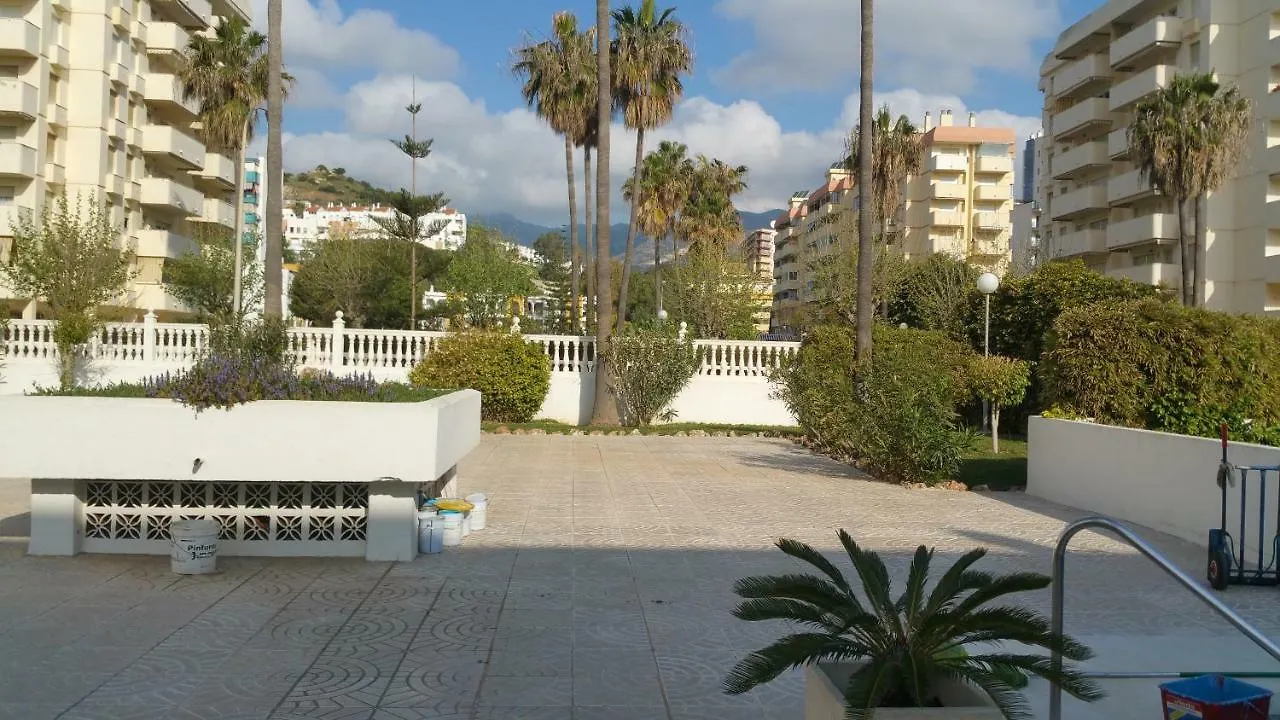 Apartamento T46A2 Frente a la playa Benalmádena 0*,